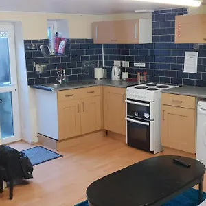 Private Basement Studio Flat With Modern Features Apartment Huddersfield
